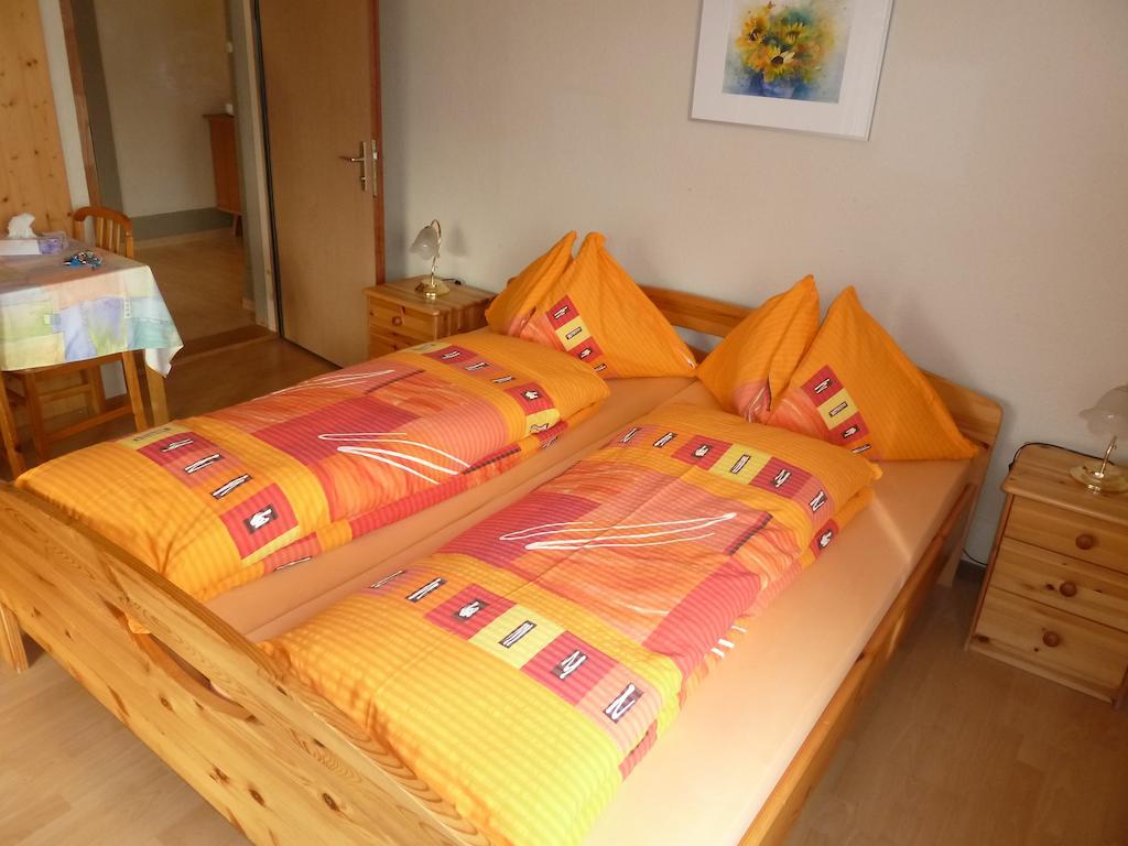 Hotel Restaurant Sunnmatt Aeschi Bei Spiez Cameră foto